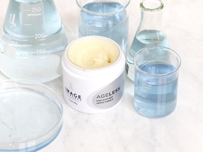 AGELESS - Total Overnight Retinol Masque